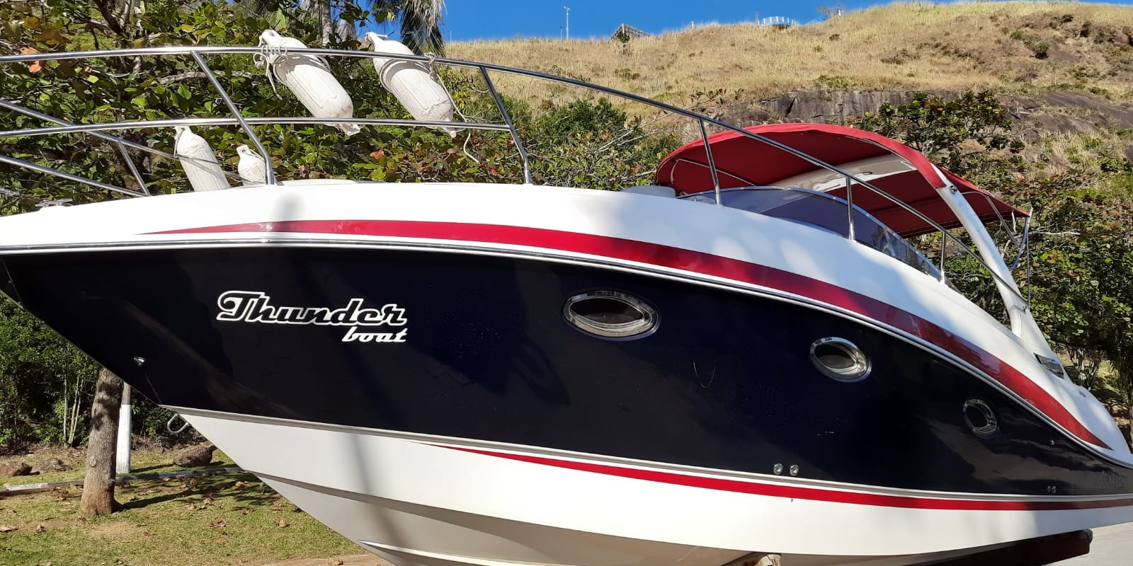 Lancha Maxima Yachts